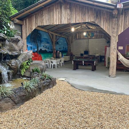 Cabanas Hostel & Suites Balneario Camboriu Exterior photo